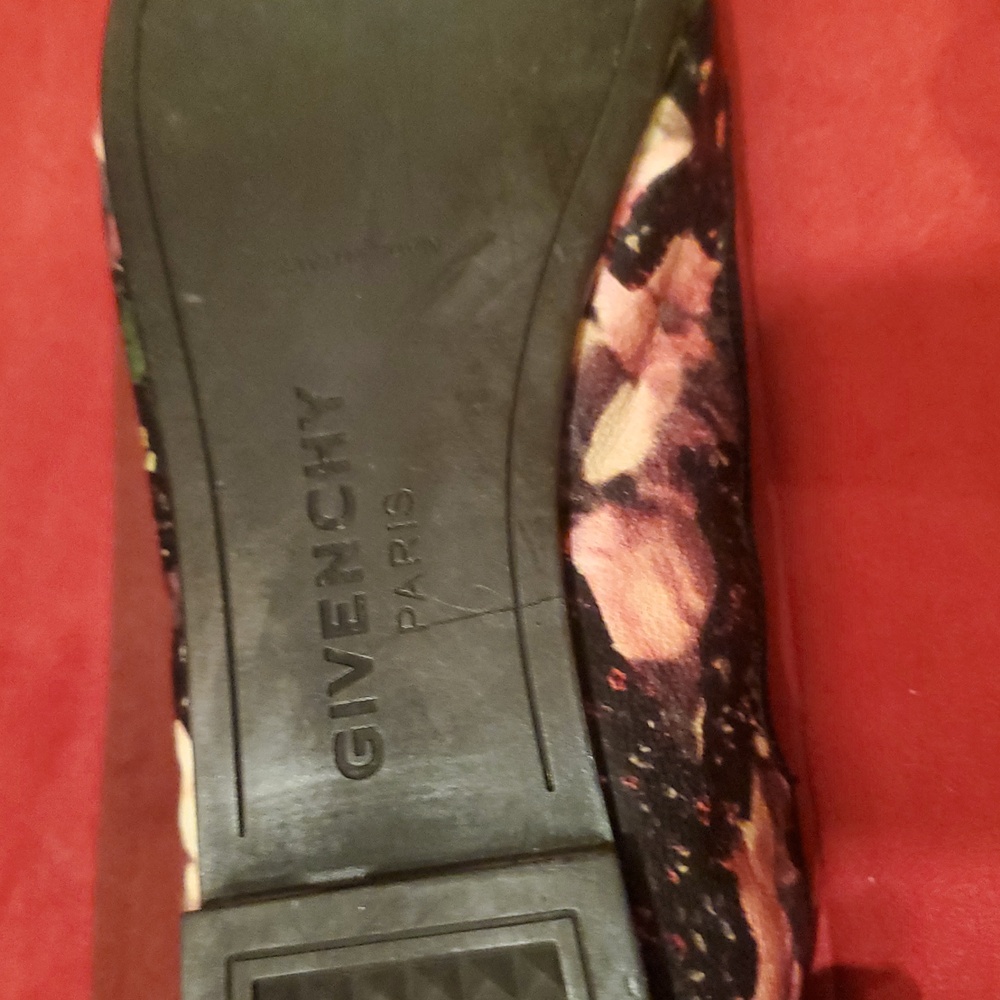 GIVENCHY FLATS SIZE 39 Floral - Black and Pink - Picture 9 of 10